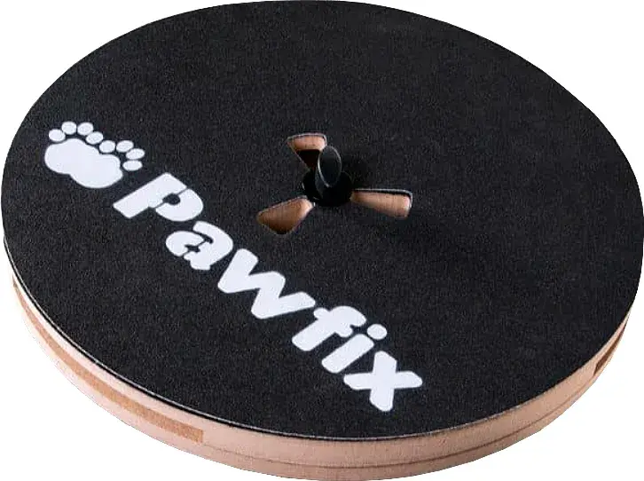 Rund PawFix-aktivitetsplade med sort overside og PawFix-logo